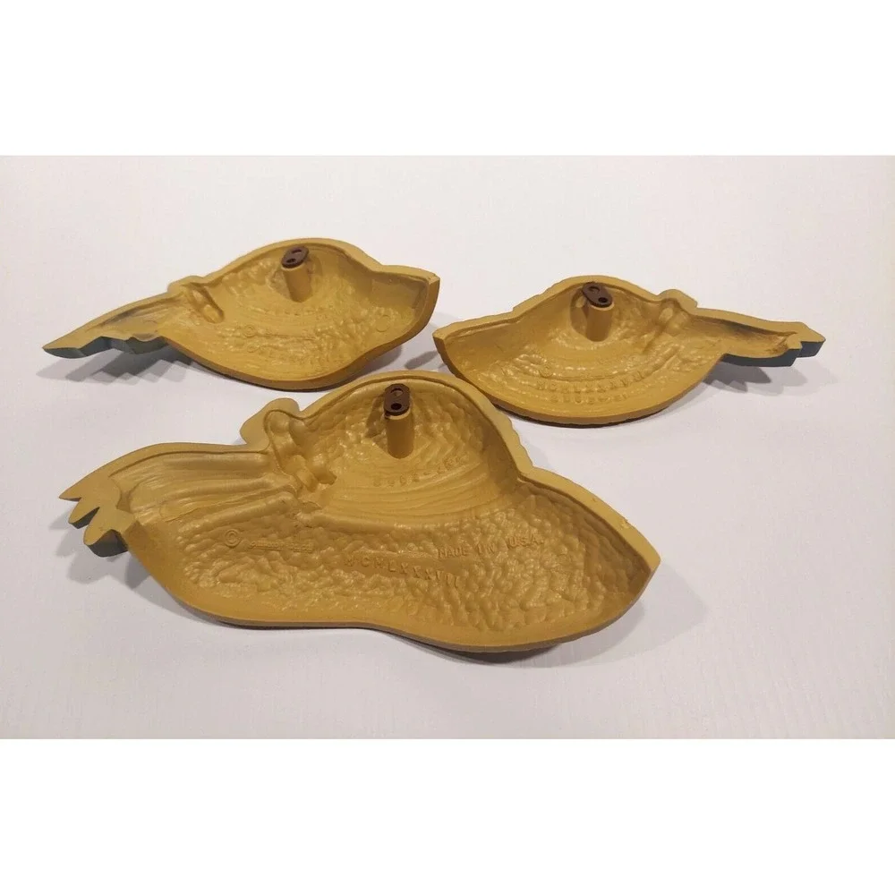 Lot of 3 Vintage Homco Home Interior Wall Hanging Bonnets Hats w/ Blue Ribbon